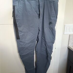 Nike Men’s Slate Gray Athletic Jogger Pants with Black Trim